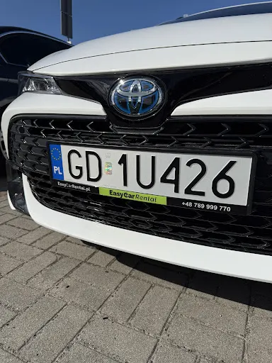 Wypożyczalnia samochodów Gdańsk Lotnisko - Brak Kaucji | EasyCar Rental